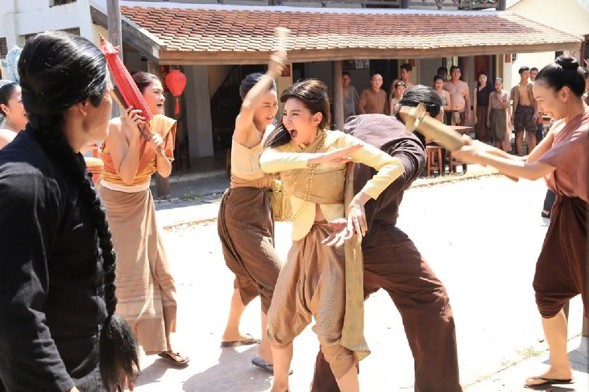 เป็นทุกอย่างให้แล้ว! "แม่หญิงการะเกด” เป็นตั้งแต่ “หลานออกญา" ยัน "คนตรวจลูกน้ำยุงลาย"