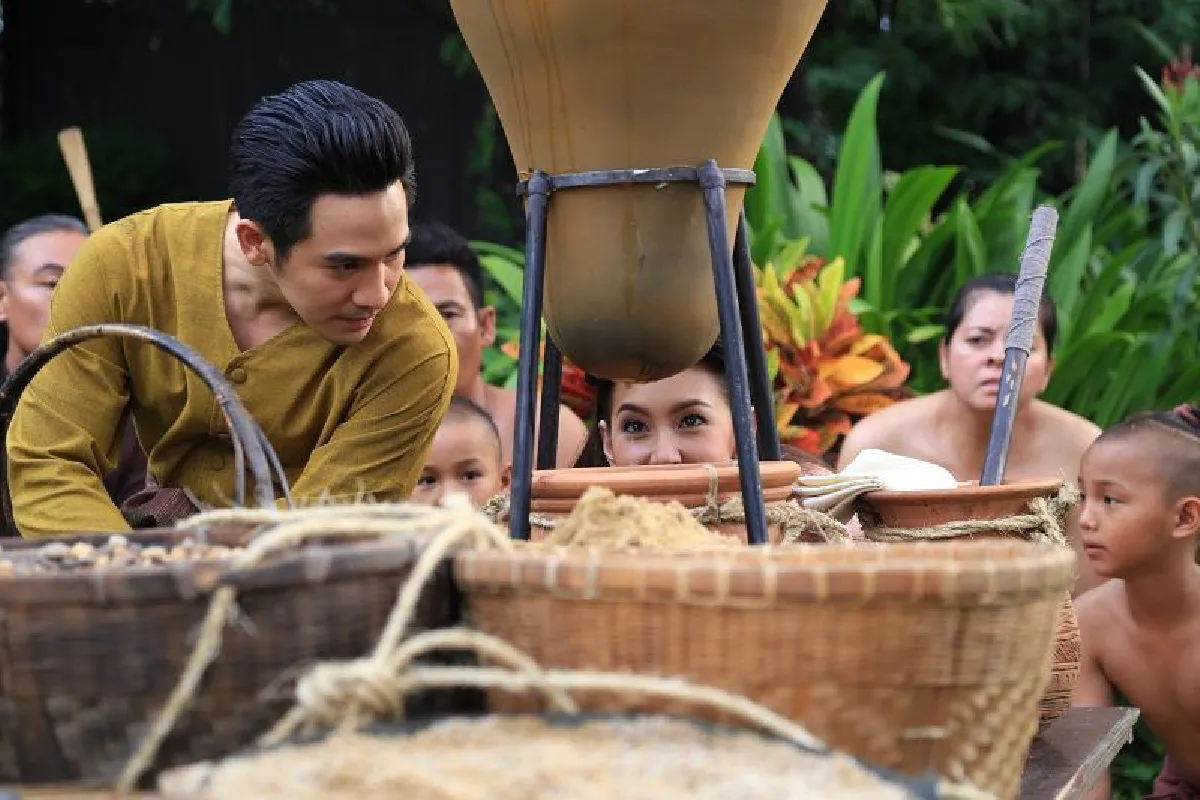 เป็นทุกอย่างให้แล้ว! "แม่หญิงการะเกด” เป็นตั้งแต่ “หลานออกญา" ยัน "คนตรวจลูกน้ำยุงลาย"