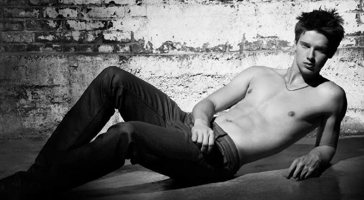 ทำความรู้จัก แพทริค ชวาร์เซเนกเกอร์ พระเอกหนุ่มที่สาวๆต้องตกหลุมรัก