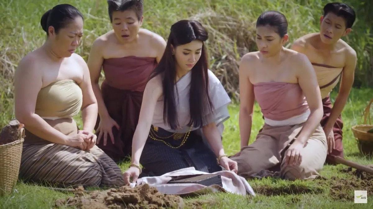 ฉากนี้ไม่มีในละคร! แม่หญิงการะเกด ตั้งเตากินหมูกระทะฟินเฟ่อร์ทั้งอโยธยา