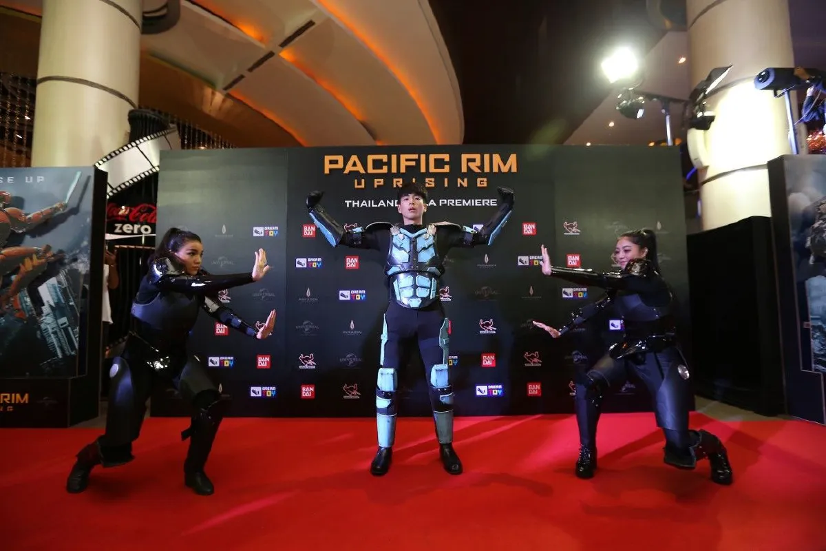 นนกุล ตัวแทน เยเกอร์ หุ่นสุดล้ำร่วมเดินพรมแดงเปิดตัว “Pacific Rim : Uprising”