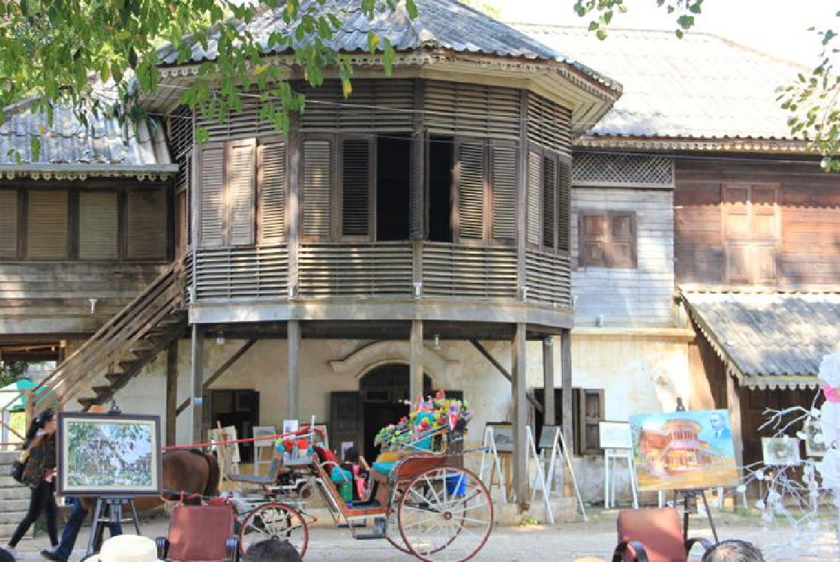 นั่งรถม้าเยือนบ้านหลุยส์ ชมประวัติศาสตร์เมืองลำปาง นั่งรถม้าเยือนบ้านหลุยส์ ชมประวัติศาสตร์เมืองลำปาง
