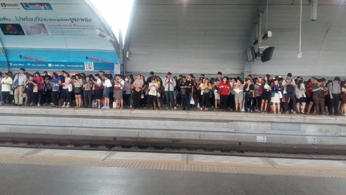 ชาวกรุงเครียด! แอร์พอร์ตลิงค์ใช้ได้แค่ 4 คัน คนล้น-ไม่พอให้บริการ