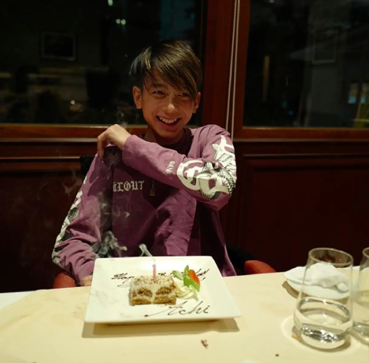 “โบ-ฟลุค” พร้อมครอบครัว ร่วมฉลองวันเกิด "น้องอชิ” อายุครบ 15 ปี