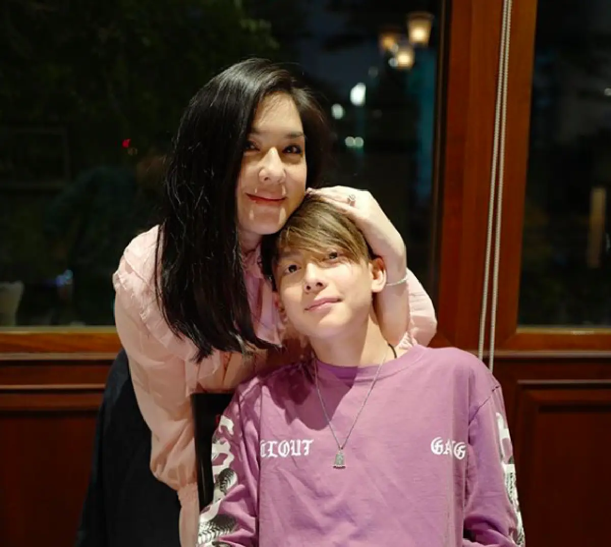 “โบ-ฟลุค” พร้อมครอบครัว ร่วมฉลองวันเกิด "น้องอชิ” อายุครบ 15 ปี