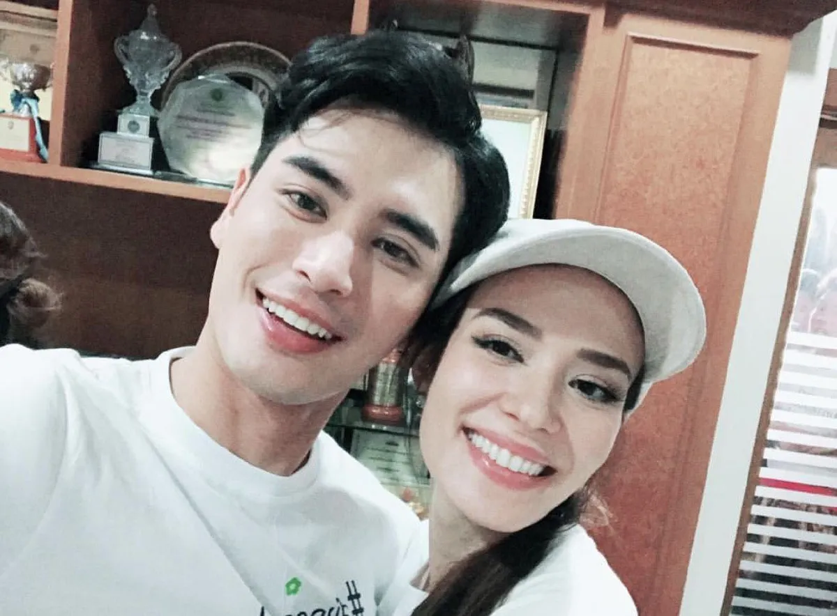 ขอเหมาหมด! โป๊ป ธนวรรธน์ เซลฟี่รวมตัวหนุ่มฮอตอ่อยแฟนละคร