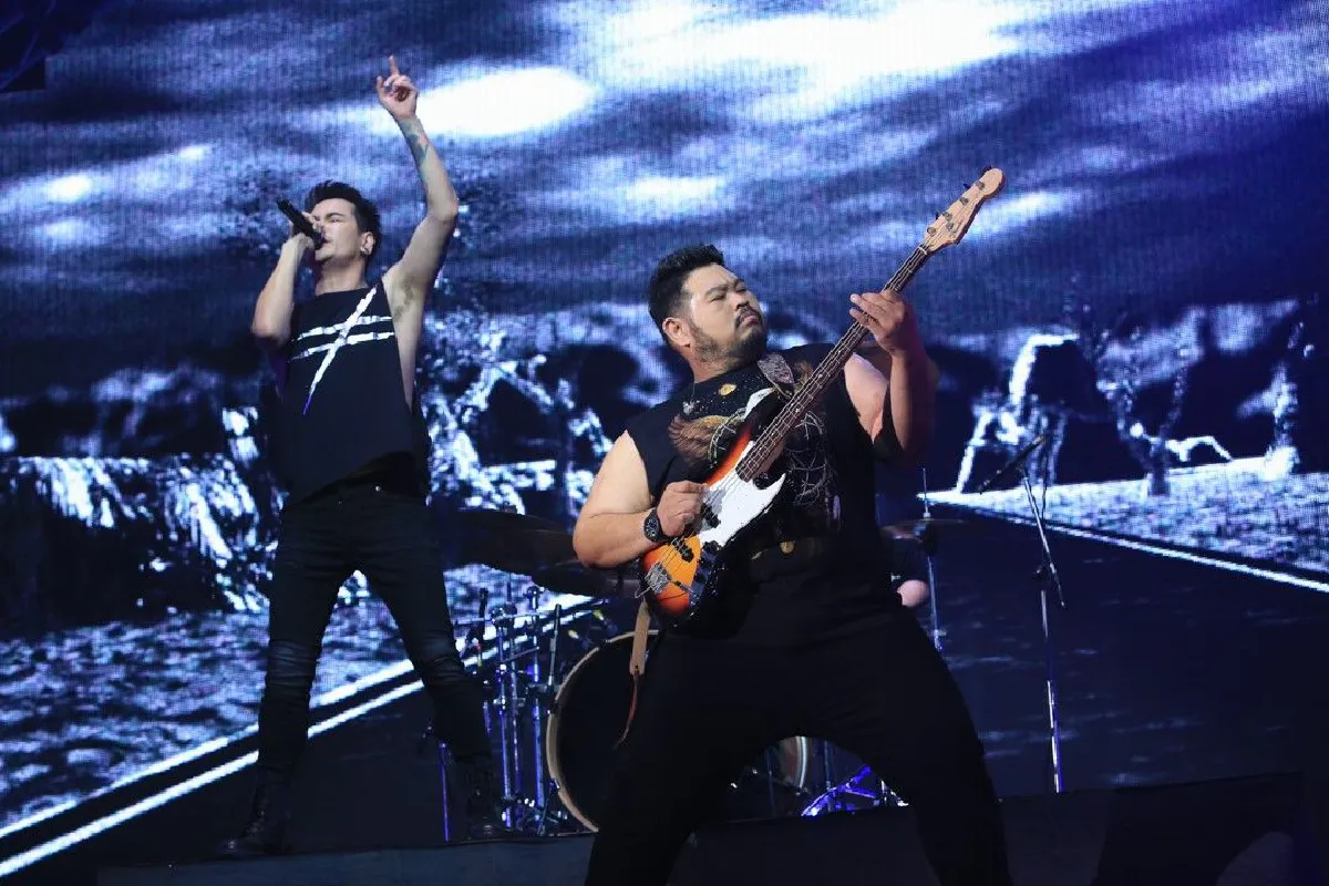 ขำจนเหนื่อย! "สามแยกปากหวาน 3 บวก 1" โชว์ดีเพลงเพราะปล่อยความฮาหนัก