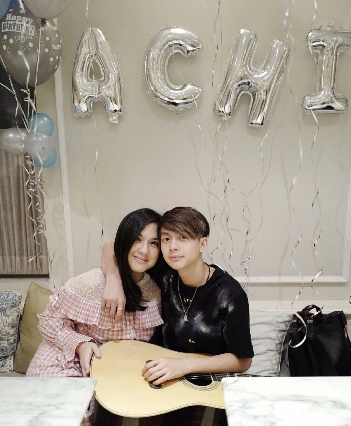 รวมตัวเพื่อลูก! โบ-ฟลุค จูงมือคนรักฉลองวันเกิดให้ น้องอชิ สุดอบอุ่น