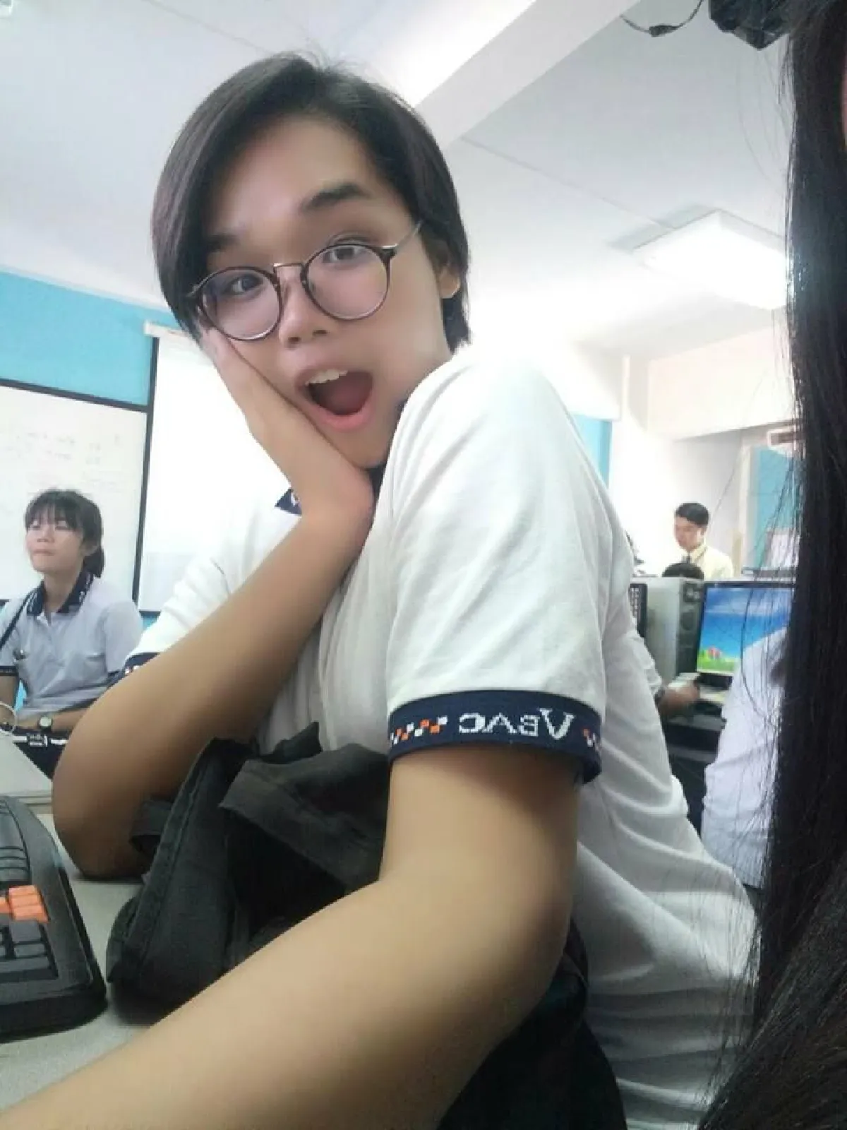 10 ภาพสุดแซ่บ “น้องก้อง เสียใจแต่ไม่แคร์” กับลุคปัจจุบันที่โตเป็นสาวแล้ว