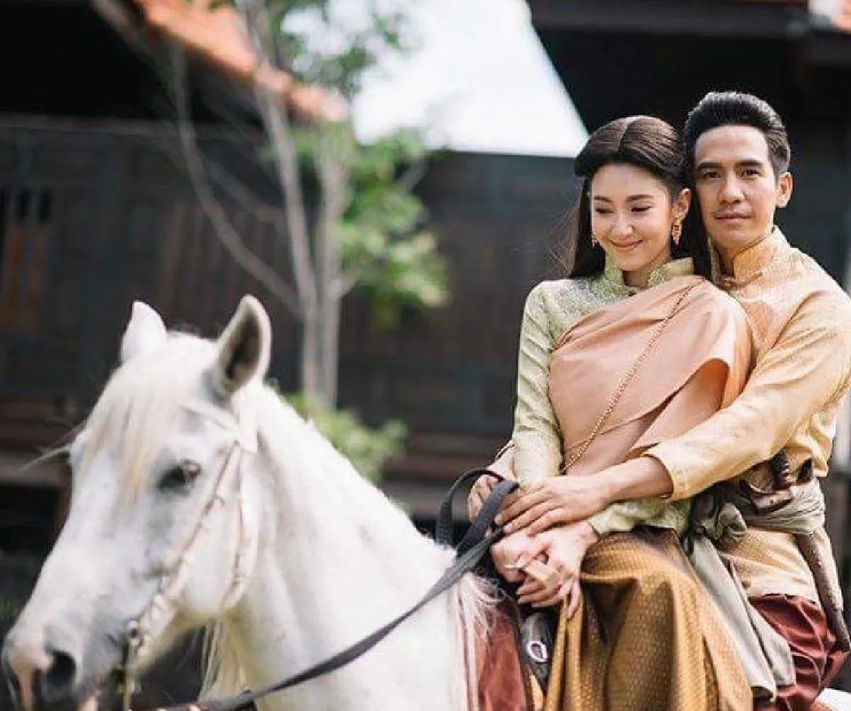 ส่องวิธีมัดใจสาวของ “พี่หมื่นเดช” ด้วยการพาสาวๆ ขี่ม้า!?