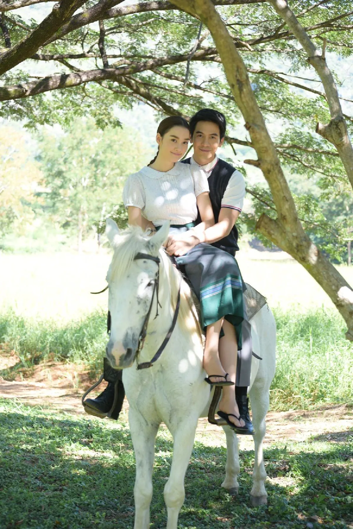 ส่องวิธีมัดใจสาวของ “พี่หมื่นเดช” ด้วยการพาสาวๆ ขี่ม้า!?