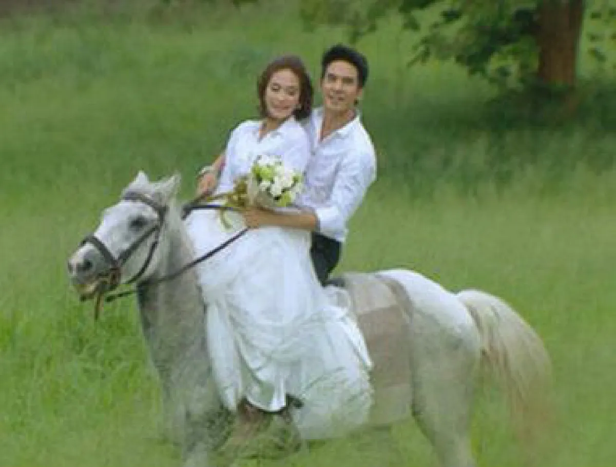 ส่องวิธีมัดใจสาวของ “พี่หมื่นเดช” ด้วยการพาสาวๆ ขี่ม้า!?