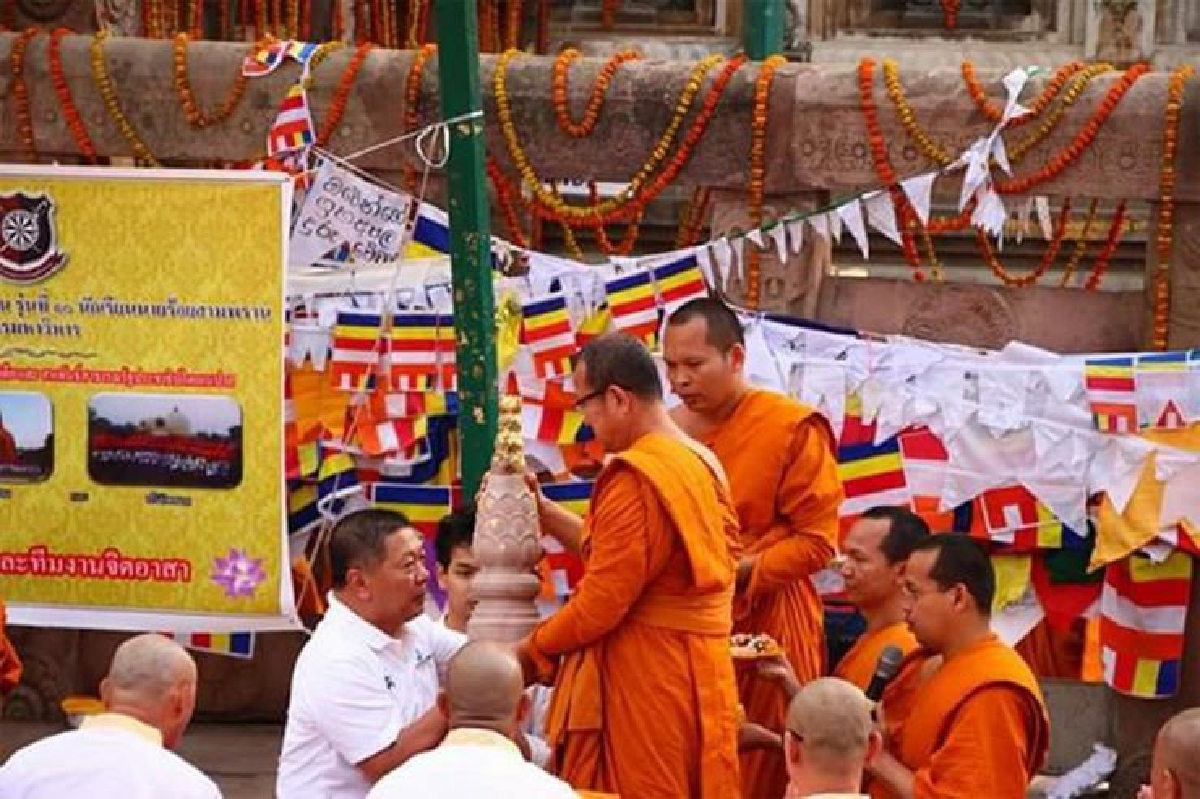 ชวนไปเอาบุญ พิธียกยอดพระเจดีย์วัดสุวรรณภูมิฯ ชวนไปเอาบุญ พิธียกยอดพระเจดีย์วัดสุวรรณภูมิฯ