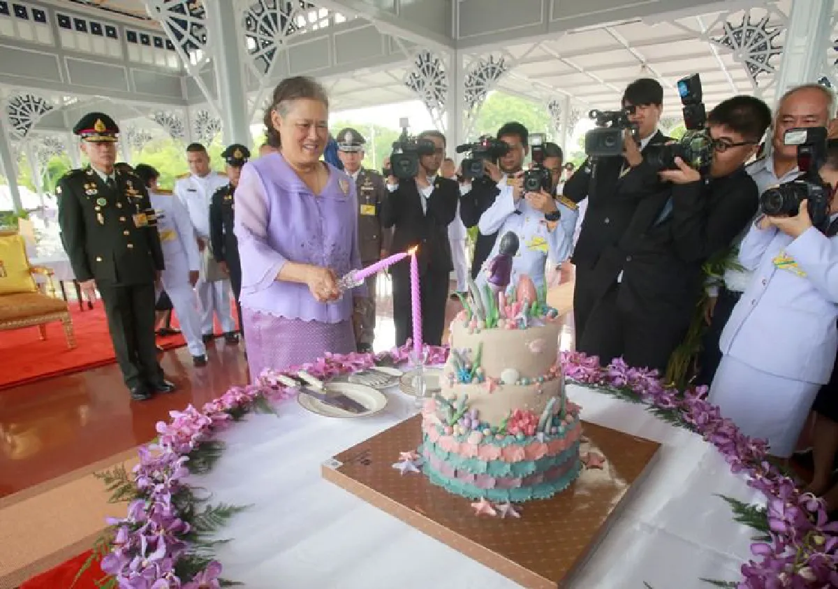 สมเด็จพระเทพฯทรงปล่อยปลาเนื่องในวันคล้ายวันพระราชสมภพ