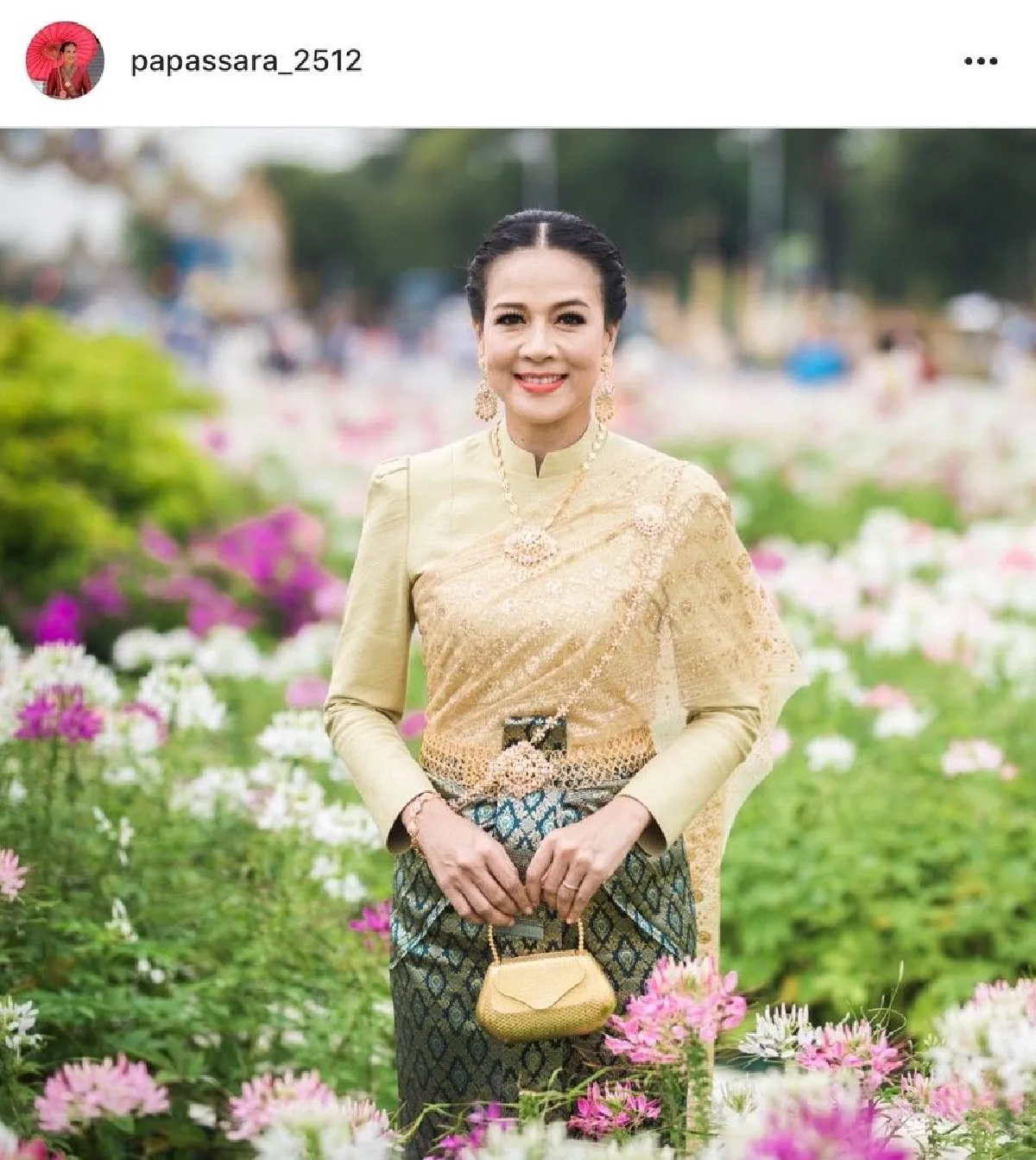 12 ภาพ “กบ ปภัสรา” ในวัย 48 ปี กับชุดไทยที่สวยสง่า