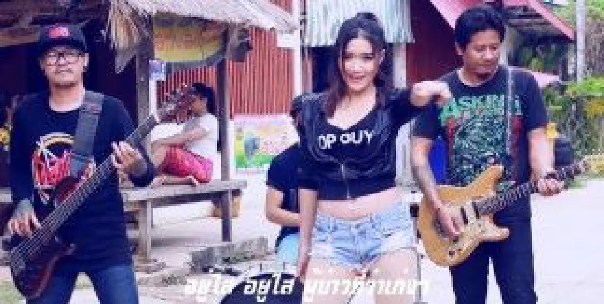 นางเอกหน้าใหม่! "ฟ้า" เล่นเอ็มวี "โสดสายแข็ง"