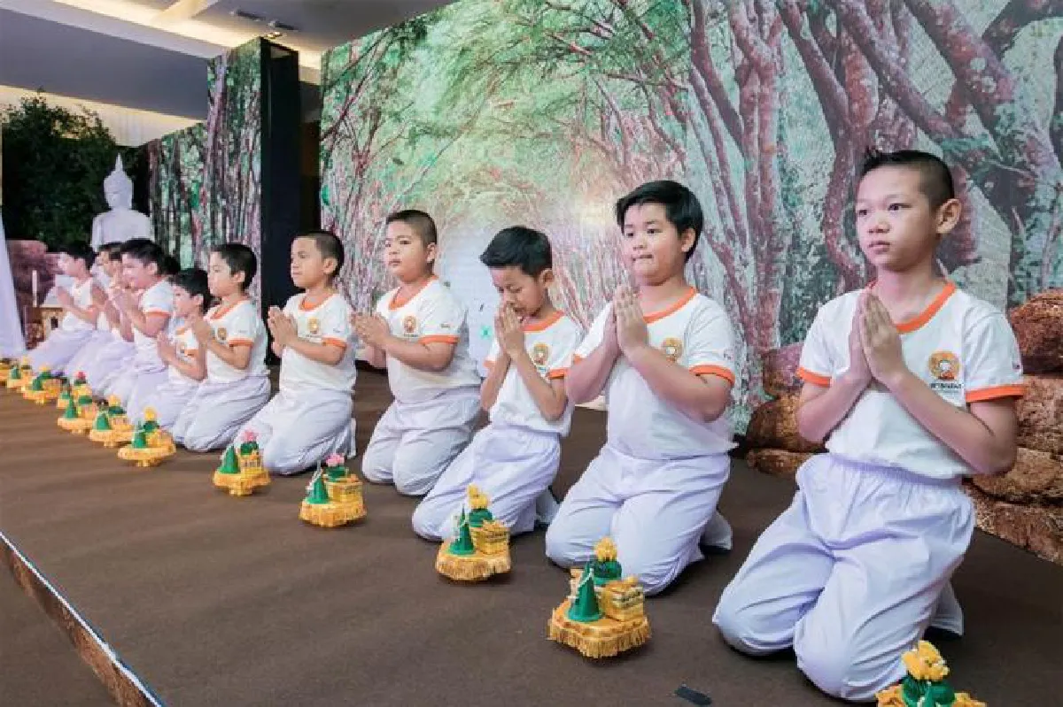 ธรรมะซัมเมอร์แคมป์ บวชฝึกตนเป็นคนดี