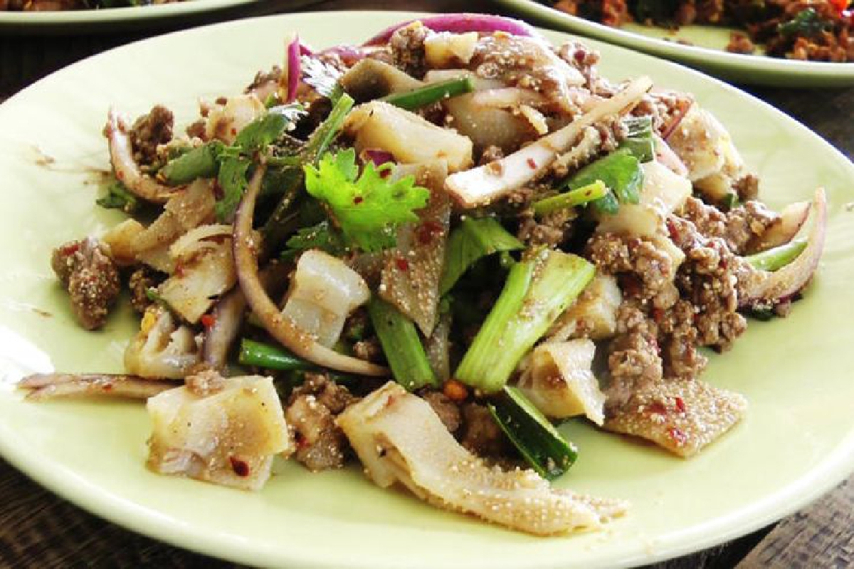 ร้านลาบเป็ดชาละวัน อร่อยตามสไตล์ชนบท ร้านลาบเป็ดชาละวัน อร่อยตามสไตล์ชนบท
