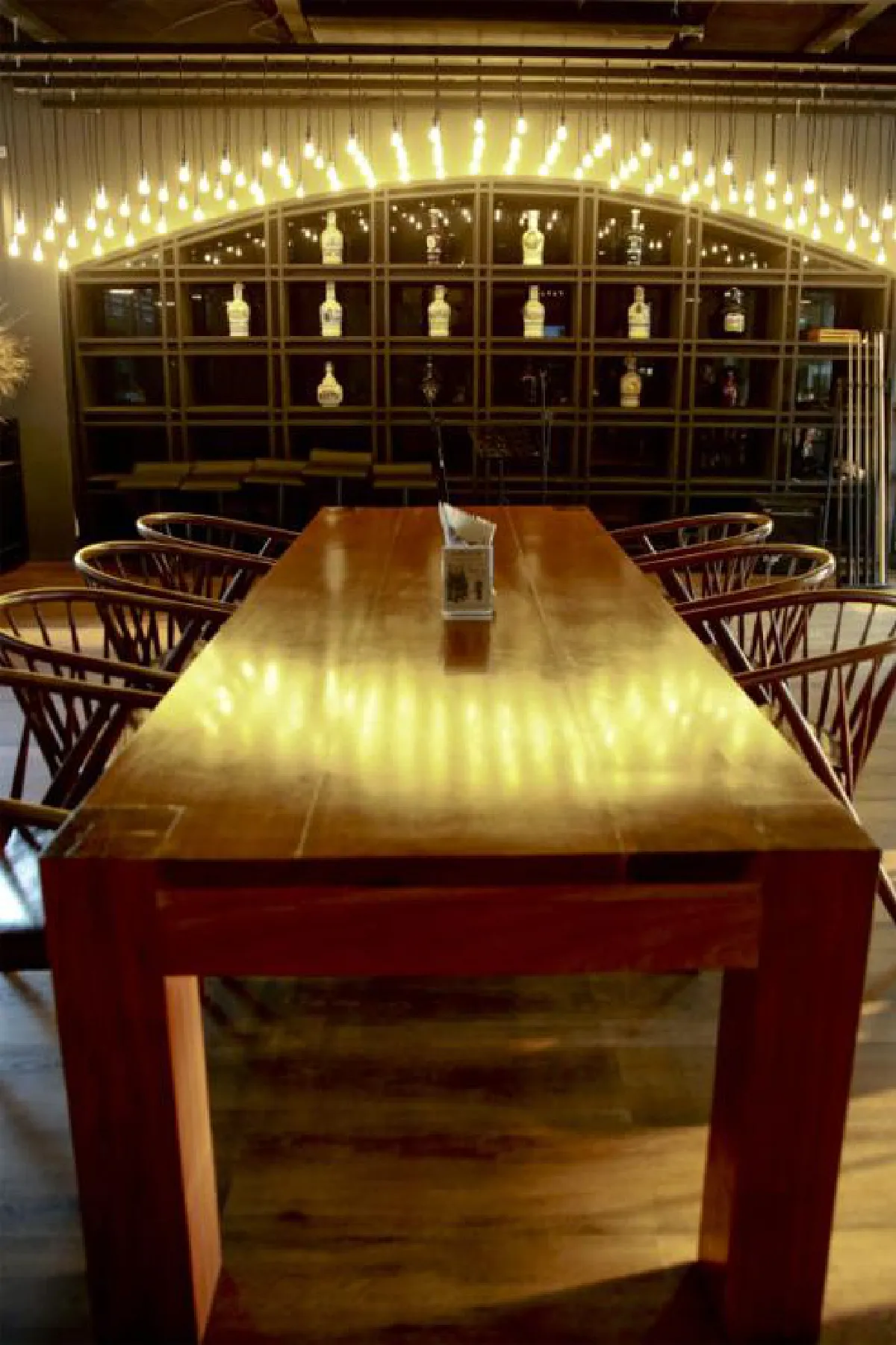 แดดดี้ จี สโม้ก & บริว นั่งชิลในร้านสุดเท่