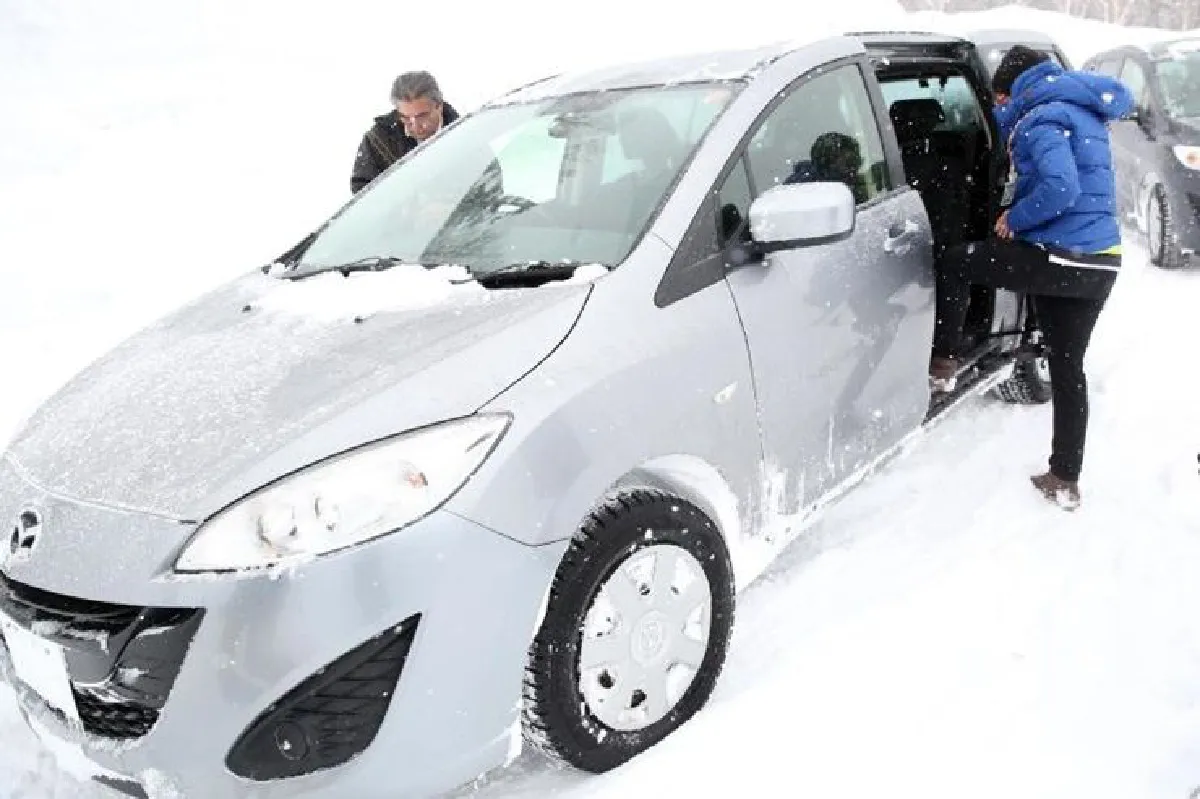 ขับรถบนพื้นหิมะกับมาสด้า