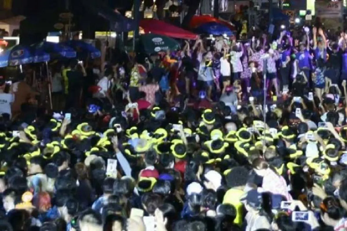 วัดเจดีย์หลวงเขียนภาพรักษาวัฒนธรรม