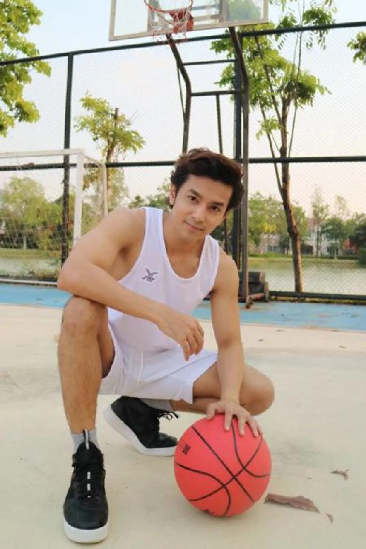 พงค์พิพัฒน์ คงนาค ฟิตร่างกายด้วยบาสฯ และฟุตซอล