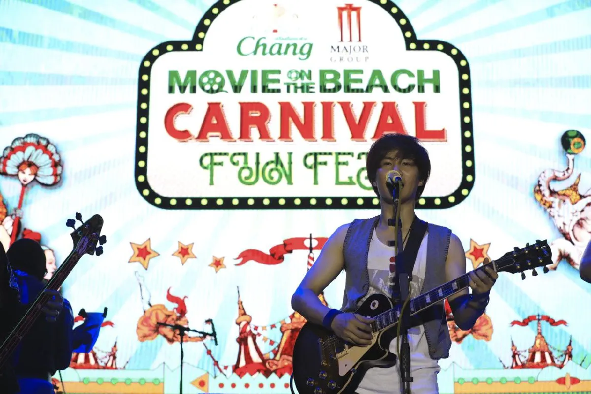 เหล่าศิลปินดังระเบิดความมันส์ในเทศกาล Chang-Major Movie on the Beach