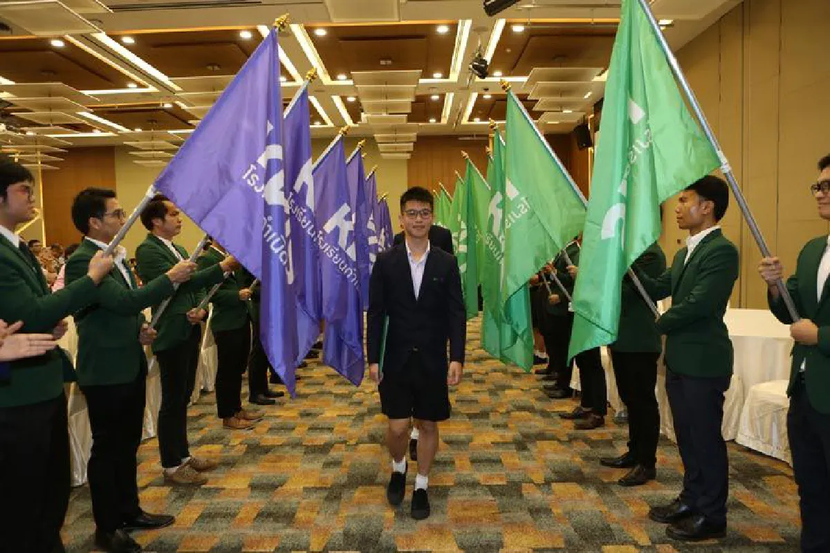 โรงเรียนกำเนิดวิทย์ โดย ปตท. มอบเกียรติบัตรแก่นักเรียนสำเร็จการศึกษารุ่นแรก