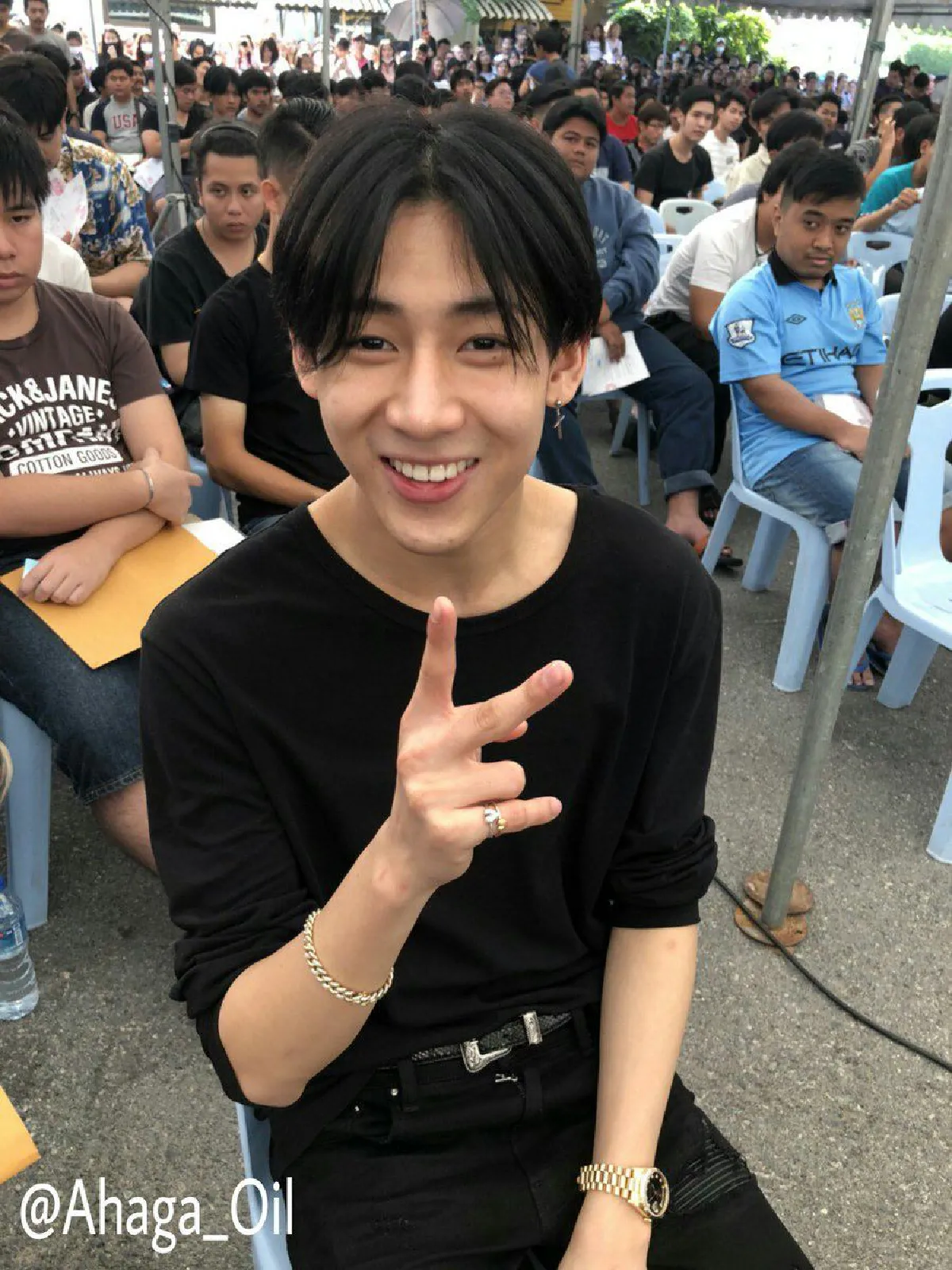 แฟนคลับเอาใจช่วย! แบมแบม GOT7 ทำหน้าที่ชายไทย ลุ้นจับใบดำ-ใบแดง