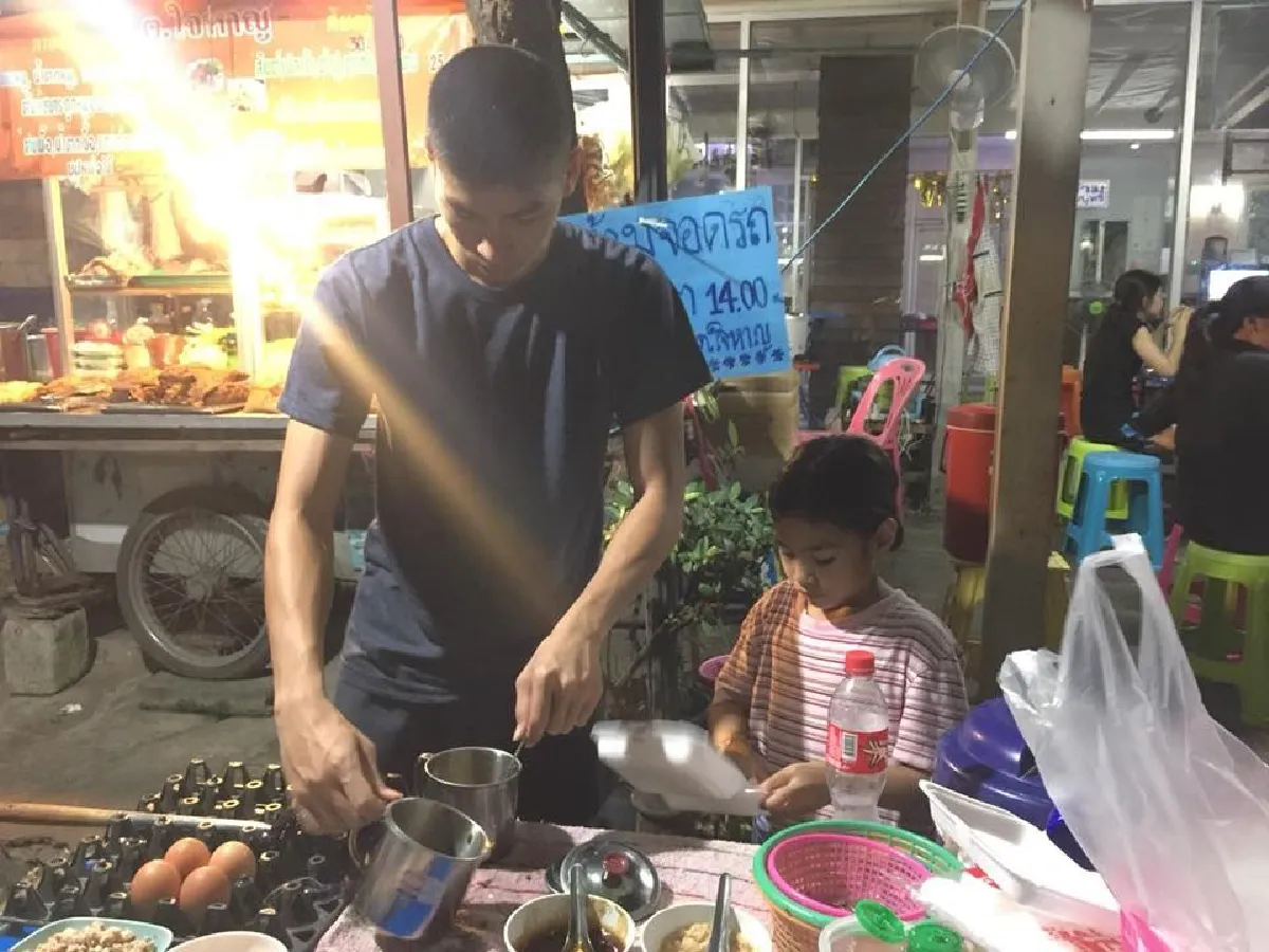 ได้อวดรวยเพราะรวยจริง! พชร์ อานนท์ โอนเงินหมื่นให้ น้องไข่เจียว เป็นทุนการศึกษา