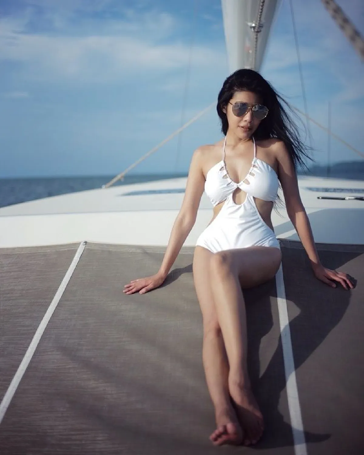 แซ่บรับซัมเมอร์! แหวนแหวน ปวริศา สวมชุดว่ายน้ำอวดหุ่นเป๊ะบนเรือยอร์ช