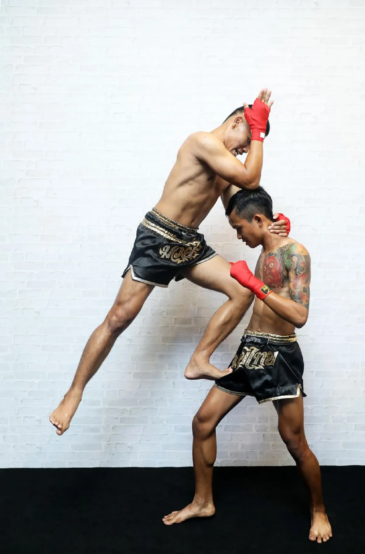 ท่างาม ดุดัน อ่อนช้อย ร้ายกาจ แม่ไม้มวยไทย