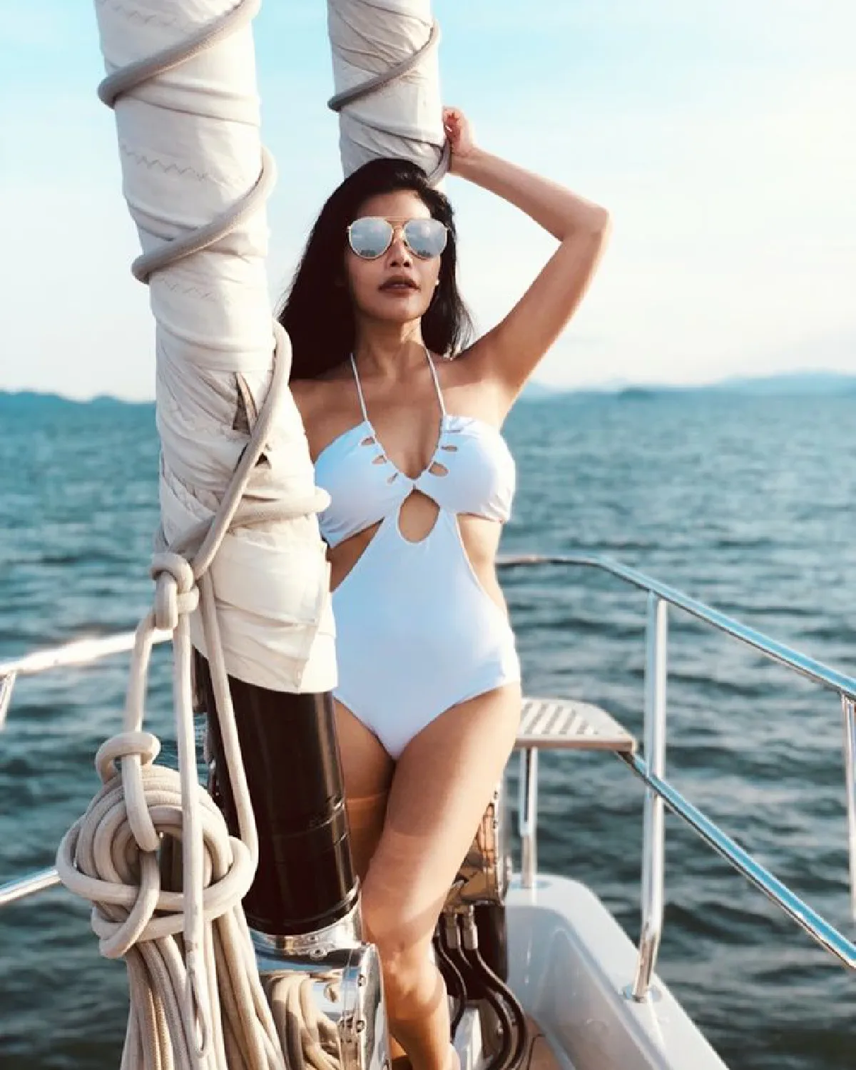 แซ่บรับซัมเมอร์! แหวนแหวน ปวริศา สวมชุดว่ายน้ำอวดหุ่นเป๊ะบนเรือยอร์ช