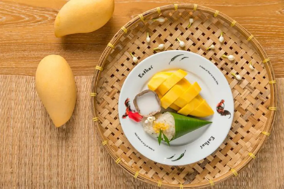 เย็นฉ่ำชื่นใจ อาหารไทยคาว-หวาน @ อีทไทย