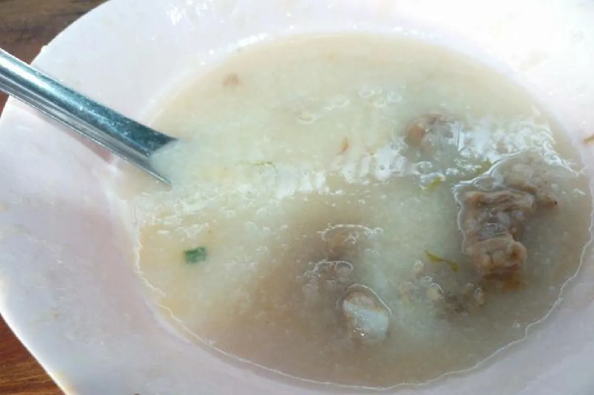 เจ๊น้อย อาหารเวียดนาม เครื่องแน่นอิ่มเต็มคำ