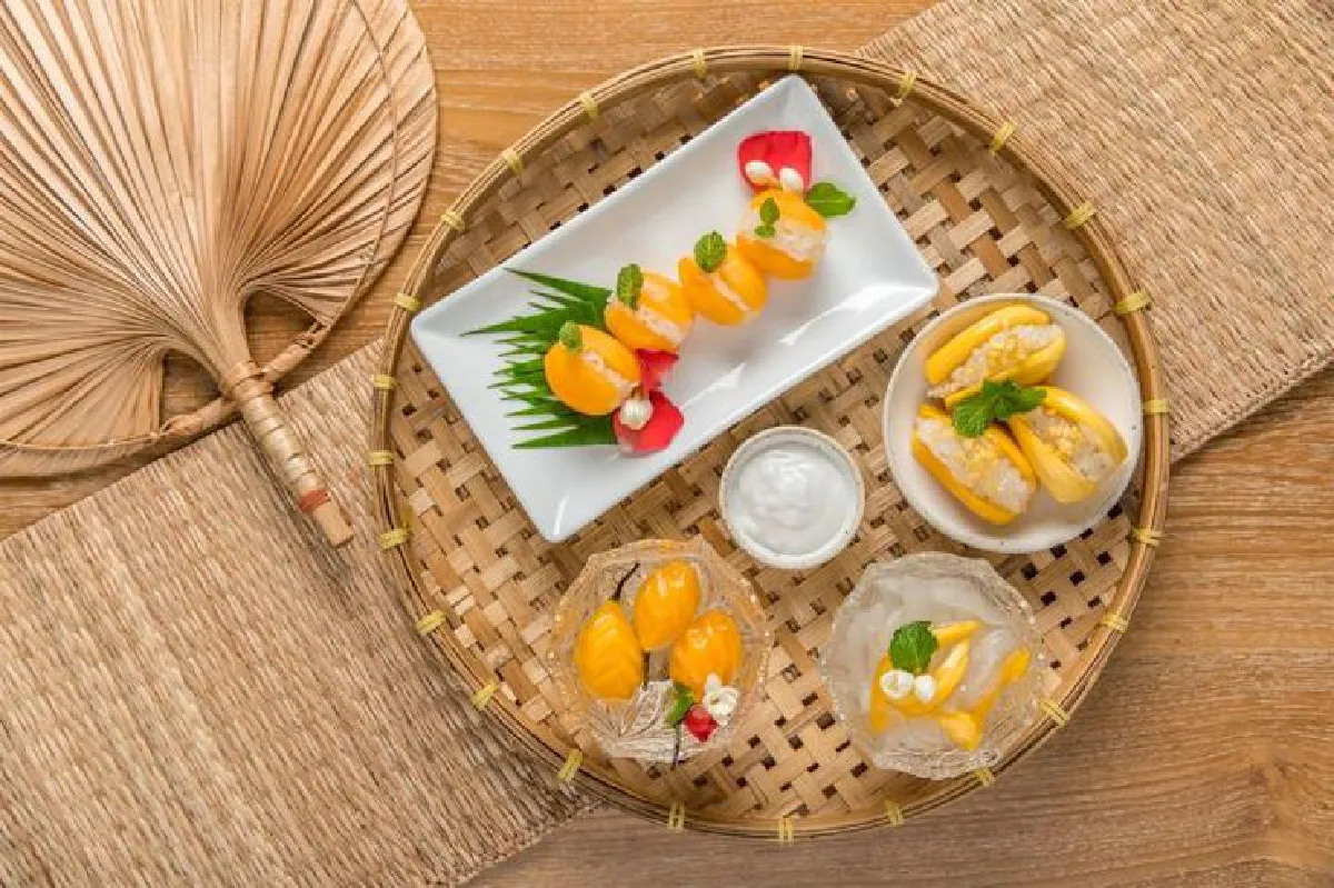 เย็นฉ่ำชื่นใจ อาหารไทยคาว-หวาน @ อีทไทย