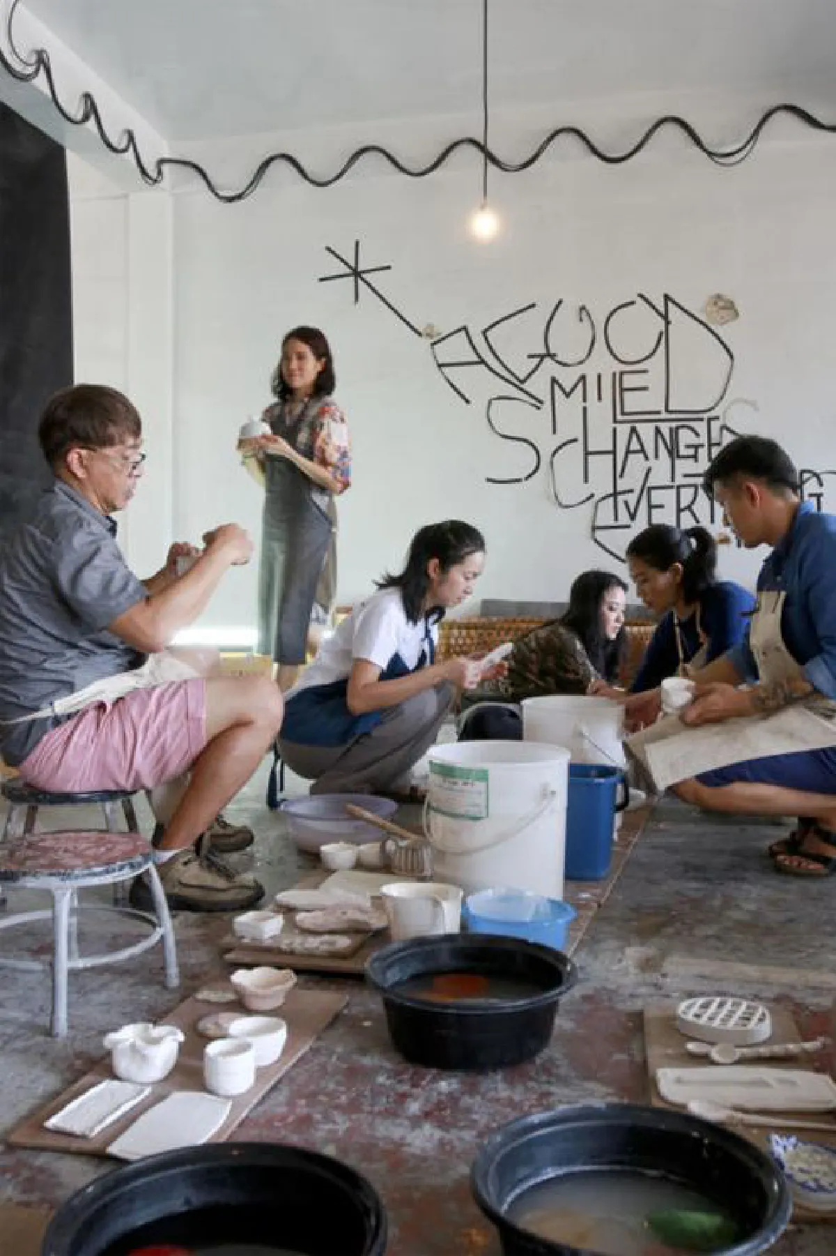 ‘ปั้นเซรามิก’ ฝึกให้ผู้สูงวัยได้คิดได้ฝึกกล้ามเนื้อมือ