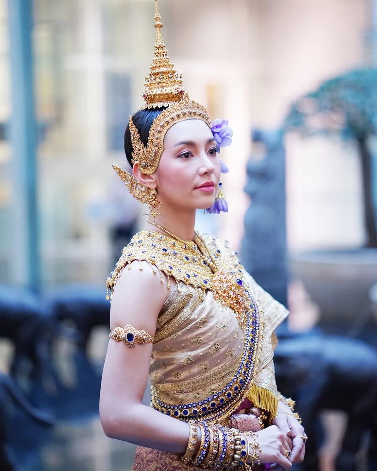 สวยสง่า! เบลล่า ราณี แต่งชุดไทยจัดเต็มอีกครั้ง แปลงโฉมเป็นนางสงกรานต์