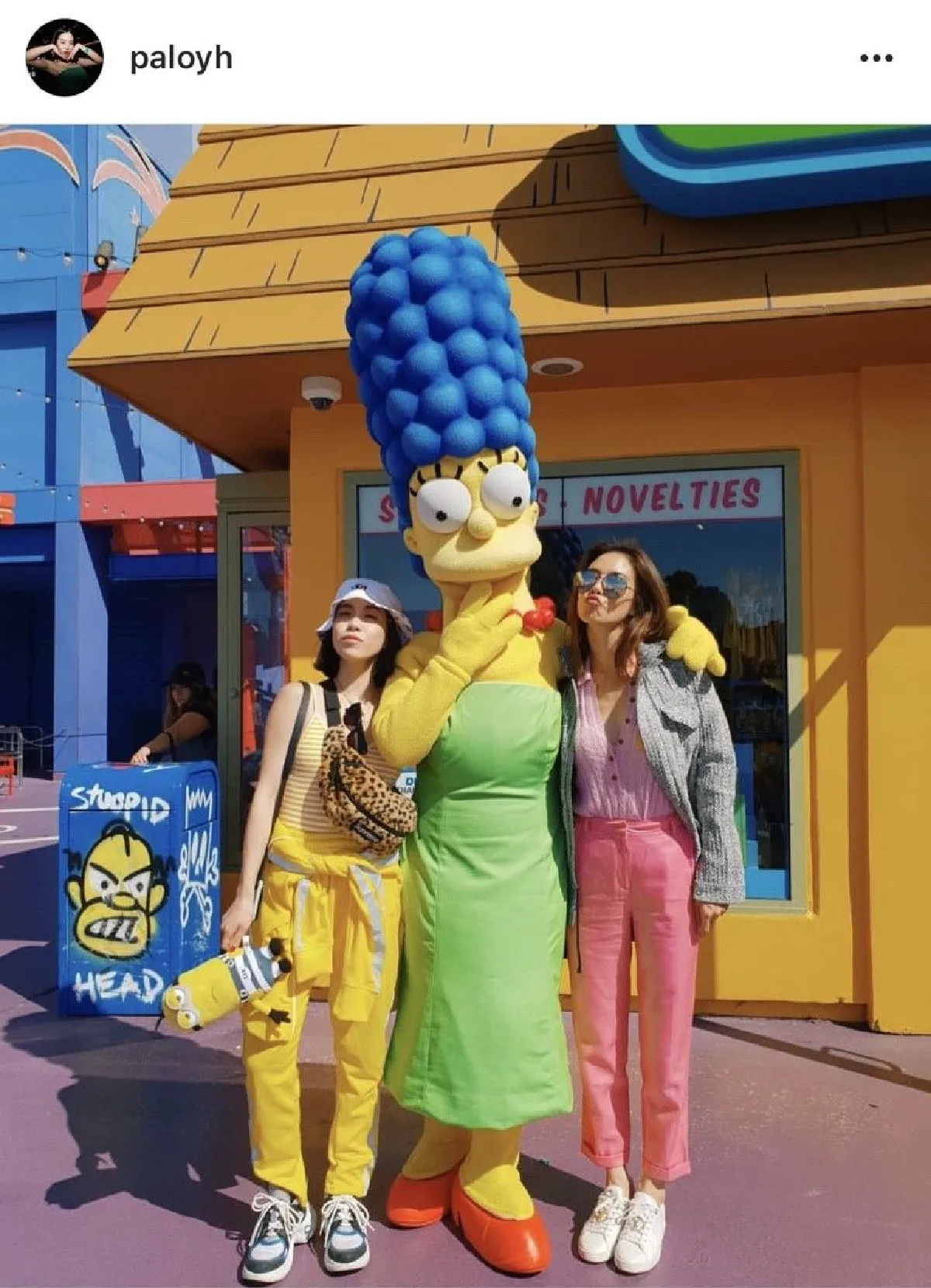 ไม่มีใครยอมใคร! ส่องแฟชั่น “คริส-พลอย” ตะลุยแคลิฟอร์เนีย