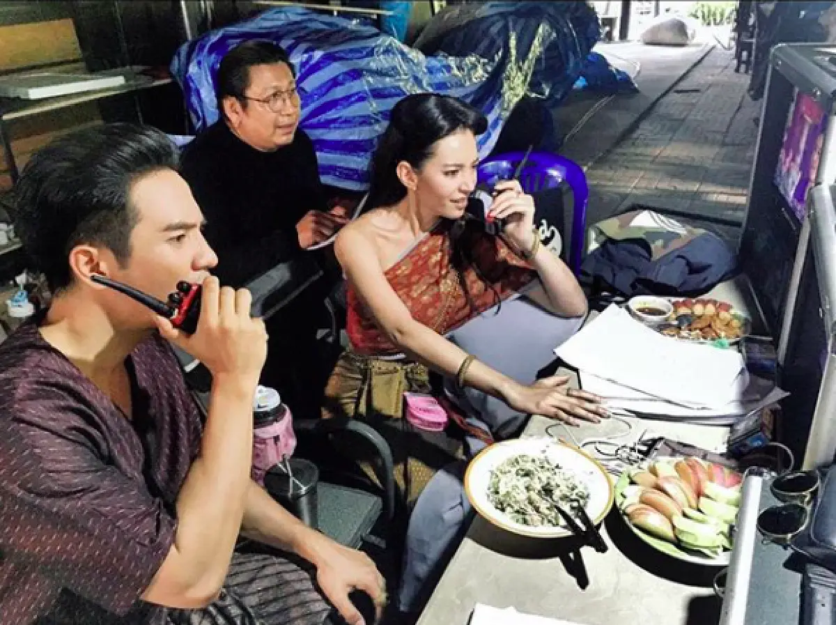 “ใหม่ ภวัต” กราบขอโทษแฟนละคร “บุพเพสันนิวาส” หลังเจอดราม่าเร่งตัดจบจนดูไม่รู้เรื่อง