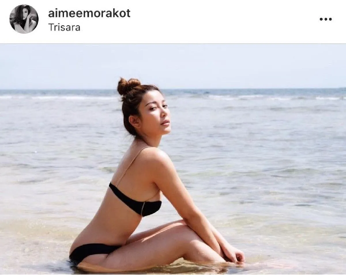 ร้อนกว่าอากาศ! “เอมมี่ มรกต” อวดหุ่นแซ่บ ในชุดว่ายน้ำสุดเซ็กซี่