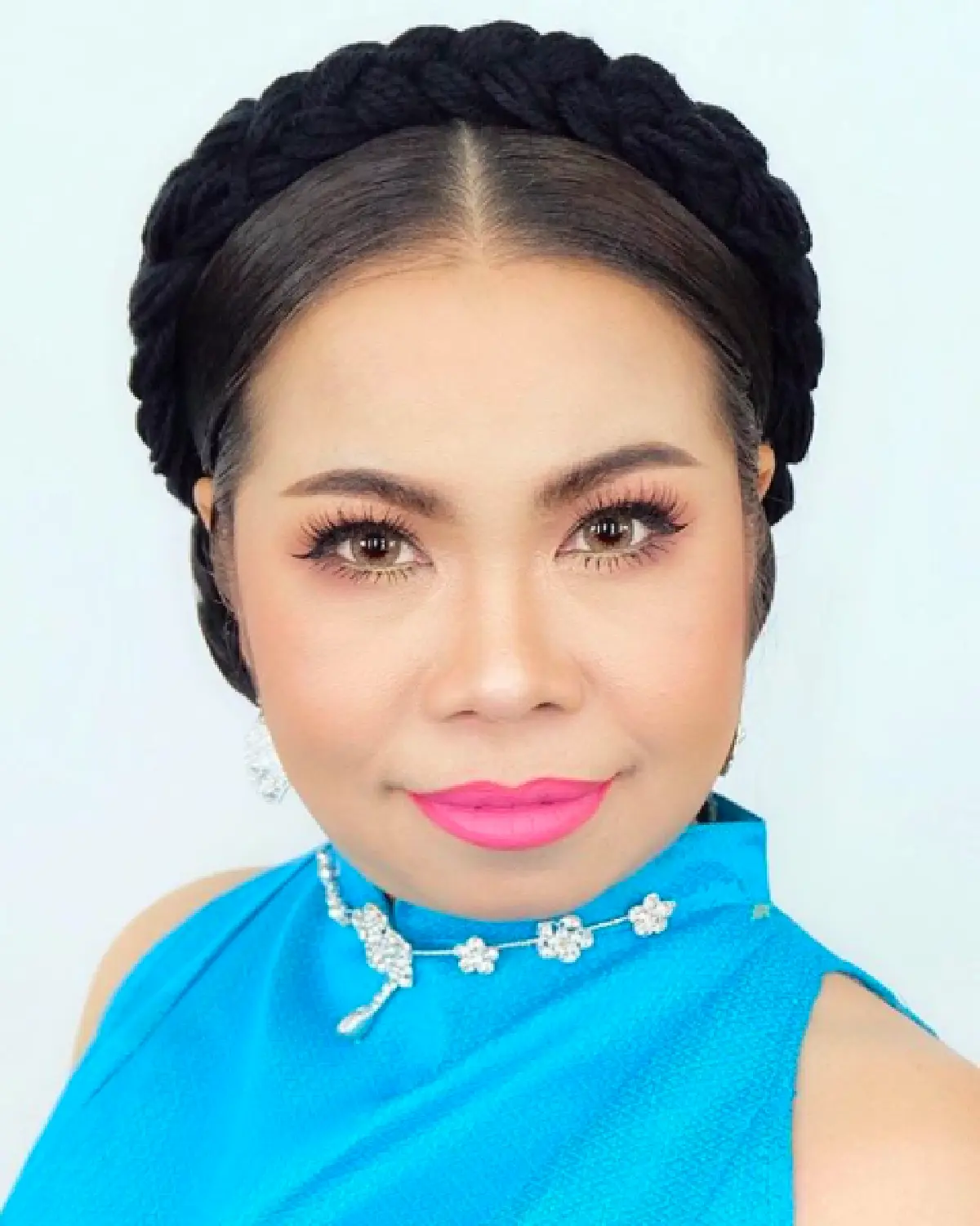 เทรนด์ใหม่!? “ตุ๊กกี้" กับขนตาปลอมสุดเว่อร์วัง ไกลแค่ไหนก็ต้องเห็น