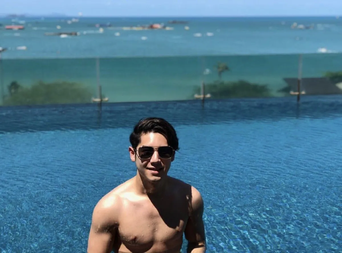 แพทริค ชานน อดีตดาราเด็กโตแล้วหล่อแซ่บ ซิกแพคแน่นเป็นลอน