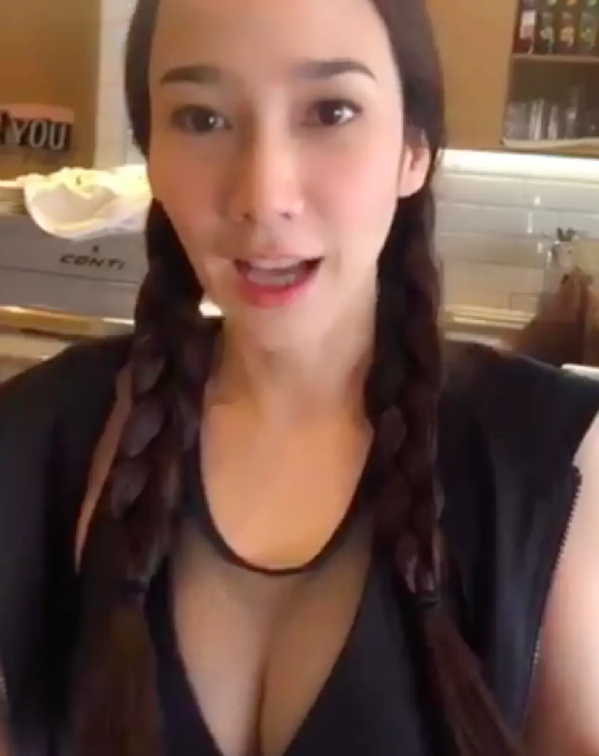 นี่แค่ชุดออกกำลังกาย! “อั้ม” ใส่ชุดซีทรูเข้าฟิตเนส อวดความเซ็กซี่