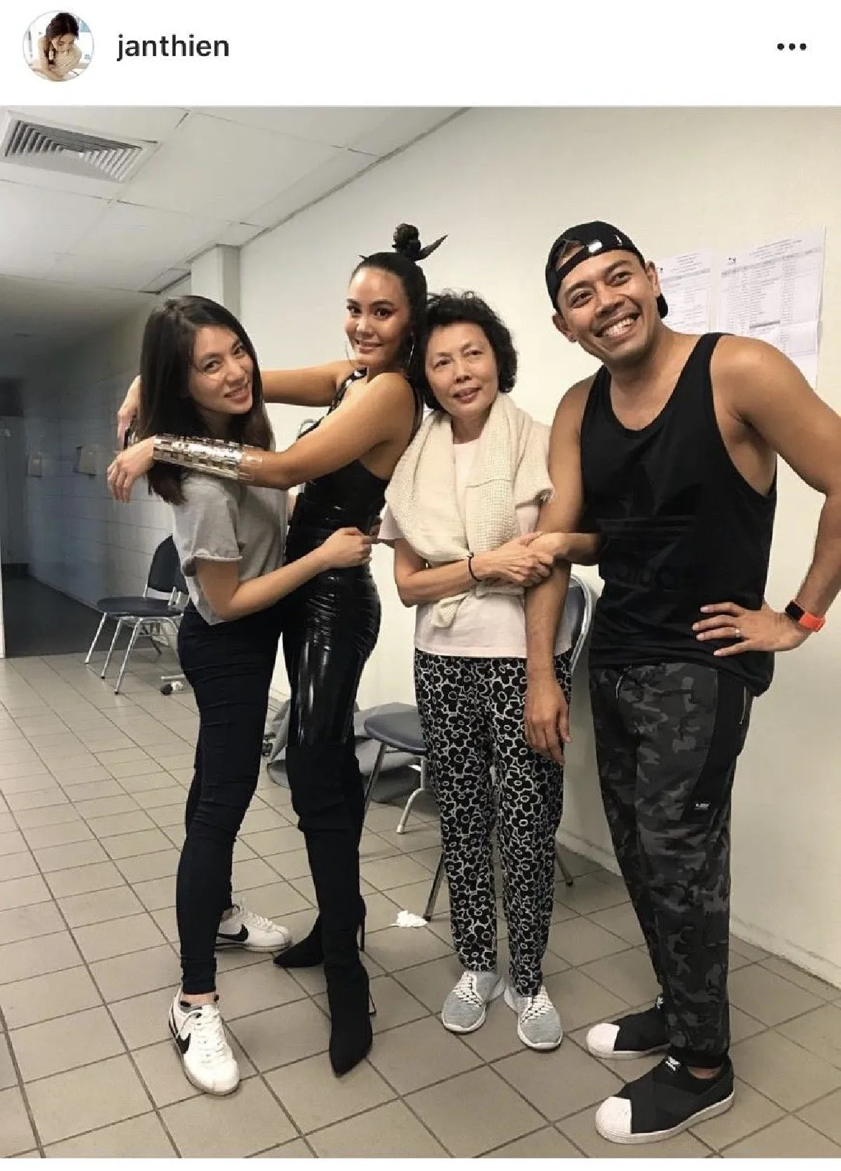 แขกรับเชิญสุดเซ็กซี่! “เจนี่” ร่วมแด๊นซ์กระจายในคอนเสิร์ต 20 ปี "มอส-ทาทา”
