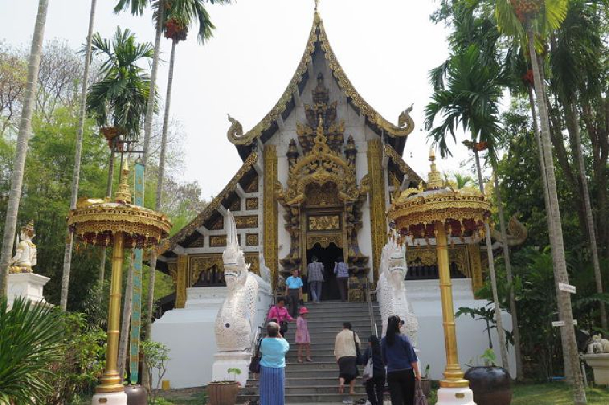 เที่ยววัดป่าดาราภิรมย์ และพิพิธภัณฑ์พระราชชายาเจ้าดารารัศมี เที่ยววัดป่าดาราภิรมย์ และพิพิธภัณฑ์พระราชชายาเจ้าดารารัศมี