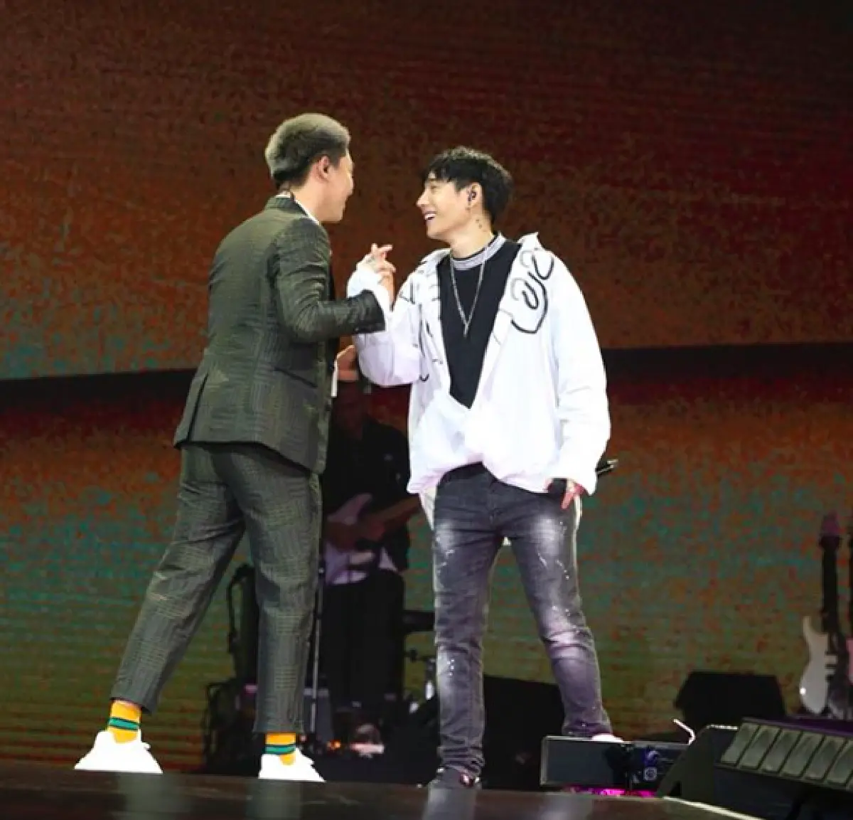 เผยความรู้สึก “โอ๊ต-เป๊ก” ที่มีให้ “เป๊ก ผลิตโชค” หลังจัดคอนเสิร์ตเดี่ยว