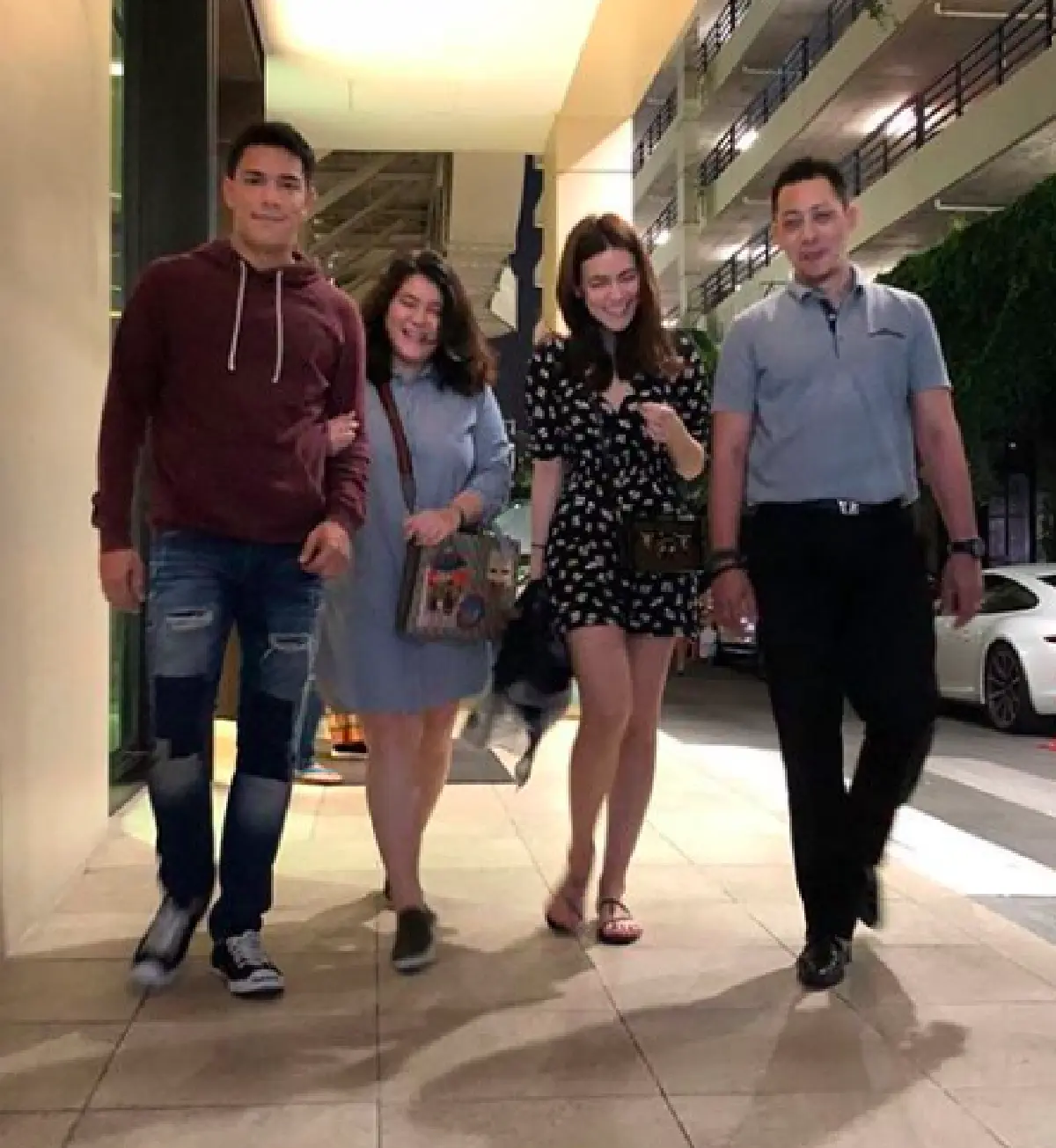 สุดชื่นมื่น! “คิมเบอร์ลี่" ควง “หมาก” ร่วมงานแต่งพี่ชายคนโต