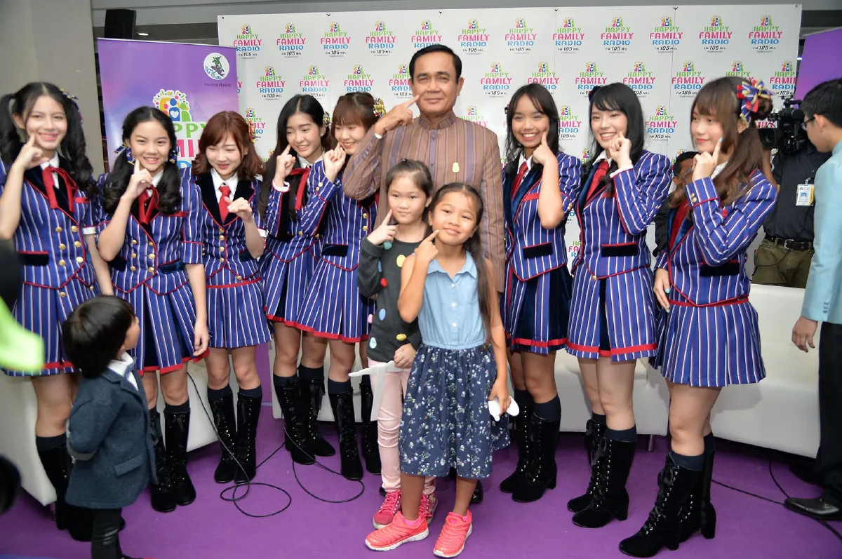 "ไก่อู" สยบข่าวลือแจงไม่ต้องเสียเงินจ้าง "BNK48" มาพบ "ลุงตู่" ชี้อุดมการณ์เดียวกัน