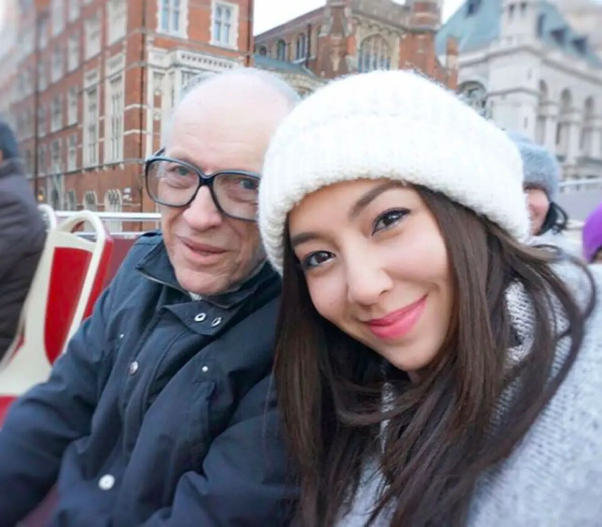“เบลล่า” โพสต์ข้อความซึ้ง ถึง “คุณพ่ออาโนลด์” เนื่องในวันเกิด